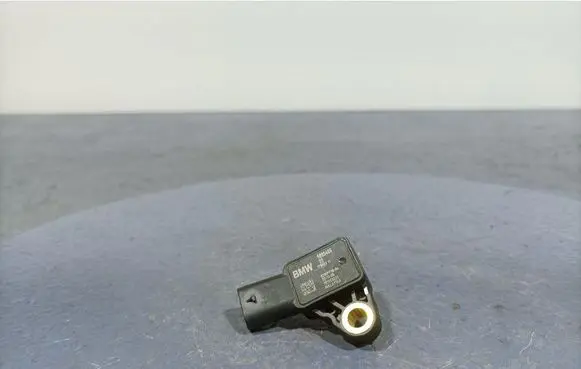 BMW X5 E53 Turbo air boost pressure sensor 9885466