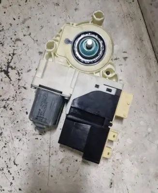 Citroen C4 I Front door window regulator motor 996396-103