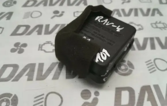 Toyota RAV 4 (XA20) Other relay 08192-00970