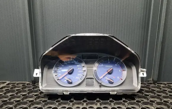 Volvo C30 Speedometer (instrument cluster) 30733372 69199760T 36002772