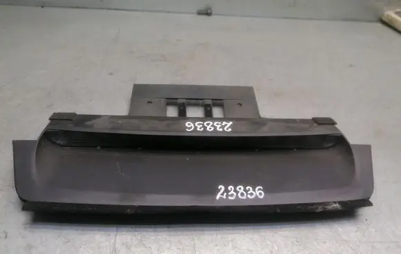 Volvo S60 Third/center stoplight 8641732