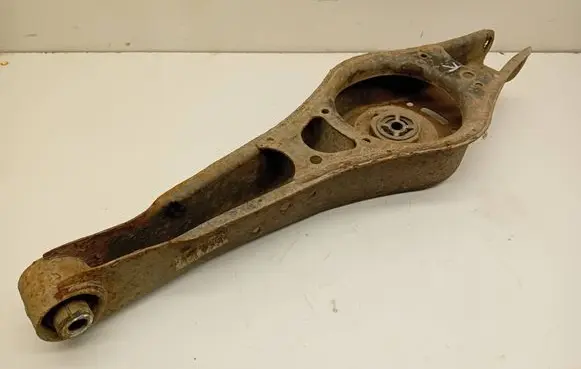 Volkswagen PASSAT B6 Rear control arm
