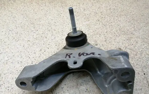 Dacia Spring Engine mount bracket 112329338R