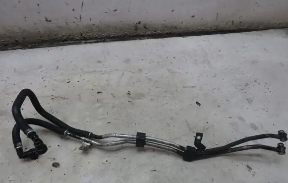 Jaguar XJ X351 Turbo turbocharger oiling pipe/hose 9X237R081AC