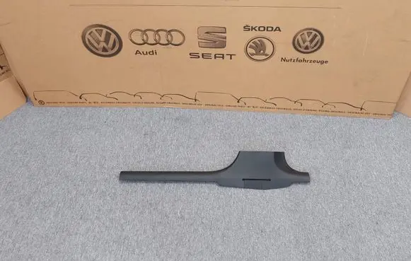 Audi A3 S3 8V Front sill trim cover 8V5853906A 8V5.853.906.A