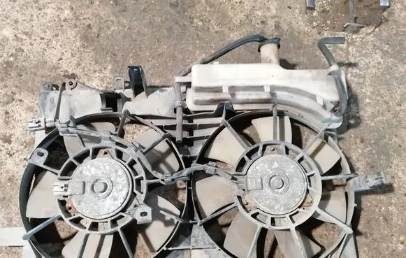 Toyota Prius (XW20) Fan set 4227501300