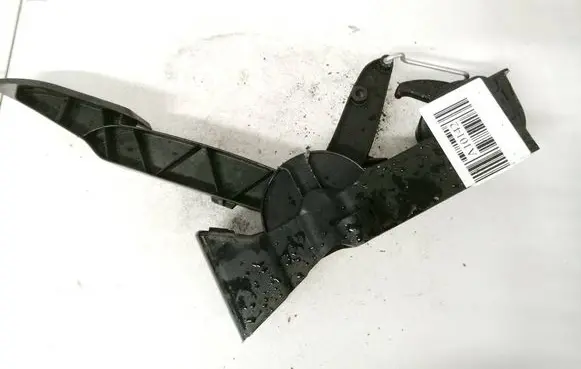 Mercedes-Benz A W169 Accelerator throttle pedal 91736020