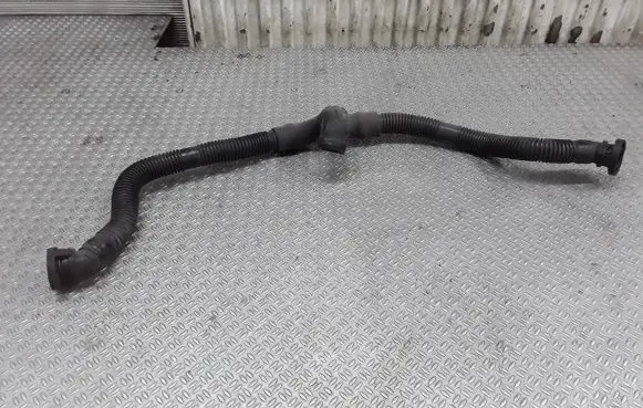 Audi A6 S6 C5 4B Breather/breather pipe/hose 078131831L
