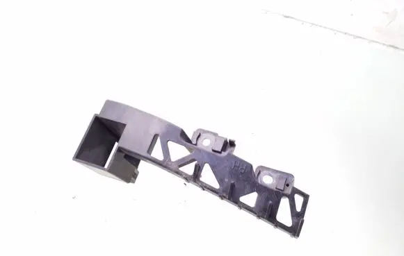 Mazda 5 Headlight/headlamp mounting bracket C23550151