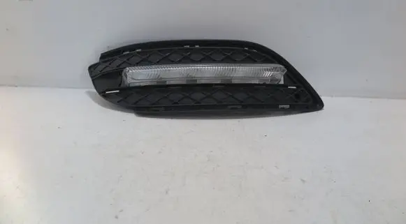 Mercedes-Benz B W246 W242 LED Daytime headlight A2049069100
