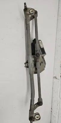 Volkswagen New Beetle Front wiper linkage and motor 1C1955023A