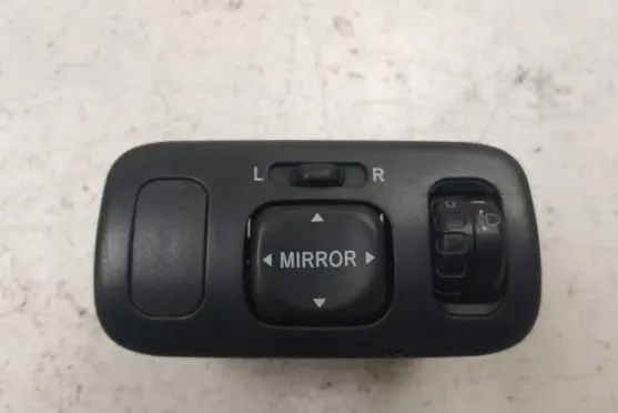 Toyota Yaris Wing mirror switch