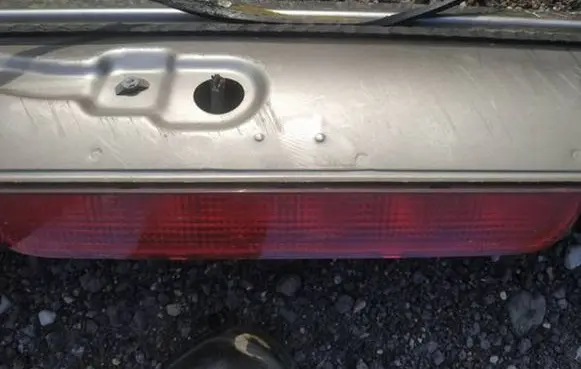 Nissan X-Trail T30 Third/center stoplight
