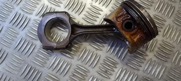 Renault Scenic I Piston with connecting rod