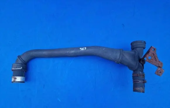 Porsche 997 Engine coolant pipe/hose 99710675203