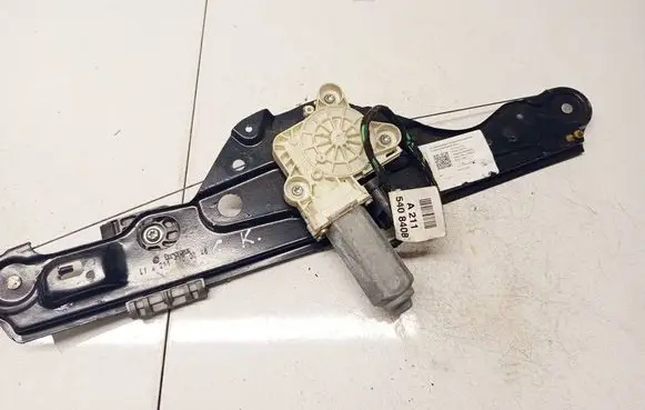 Mercedes-Benz E W211 Sliding door window regulator with motor A2117300146