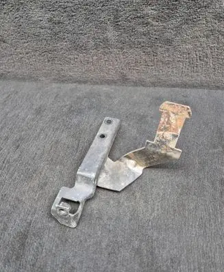 Audi Q7 4L Fuel pump bracket 059130407C