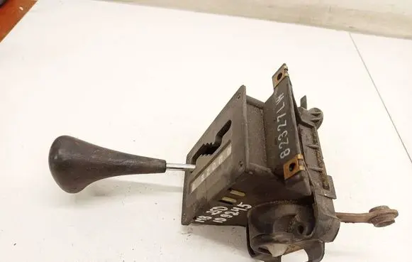 Mercedes-Benz 190 W201 Gear shifter/selector 2012670905