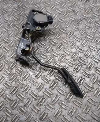Toyota Corolla Verso E121 Accelerator throttle pedal