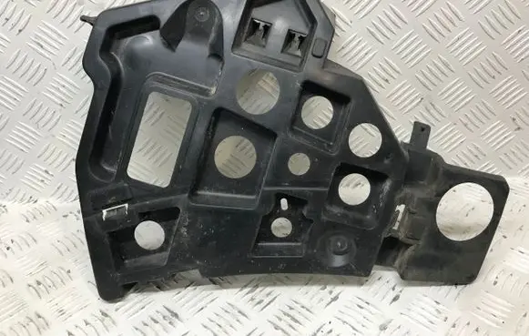Peugeot 5008 Front bumper mounting bracket 9686181380