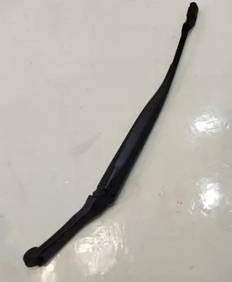 Maserati Ghibli Front wiper blade arm 670007562