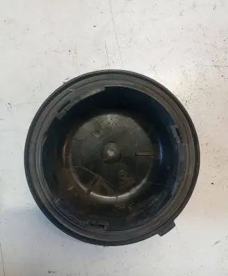 Volvo XC70 Headlight/headlamp dust cover 9178538