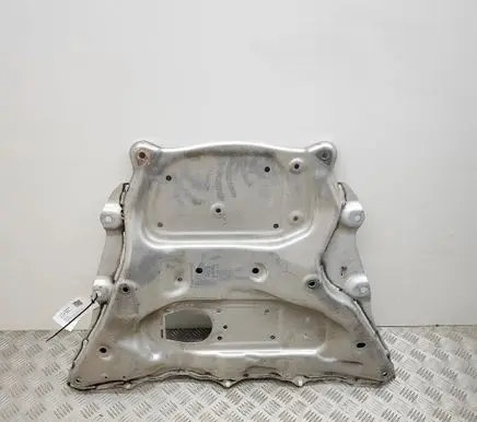 BMW X6 G06 Engine splash shield/under tray 6862071