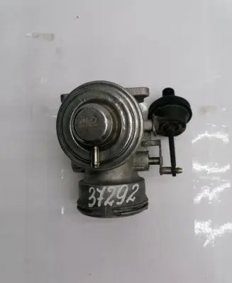 Volkswagen Golf IV EGR valve 330690604