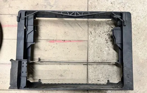 BMW 6 F12 F13 Radiator support slam panel 8509174 DG65427 X0244004