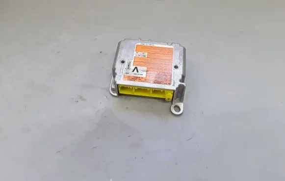Nissan Leaf I (ZE0) Airbag control unit/module 988203ND1A 0285011040 ZE3ND125120022