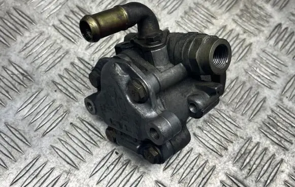 Volkswagen Golf IV Power steering pump 1J0422154AES