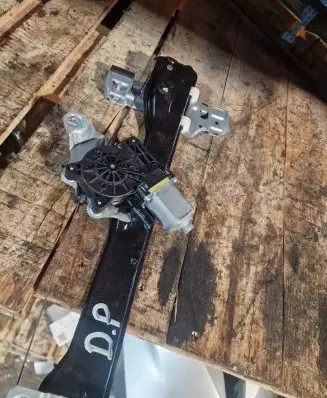 Buick Encore I Front door window regulator with motor