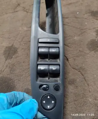 BMW X5 E70 Electric window control switch 9218044