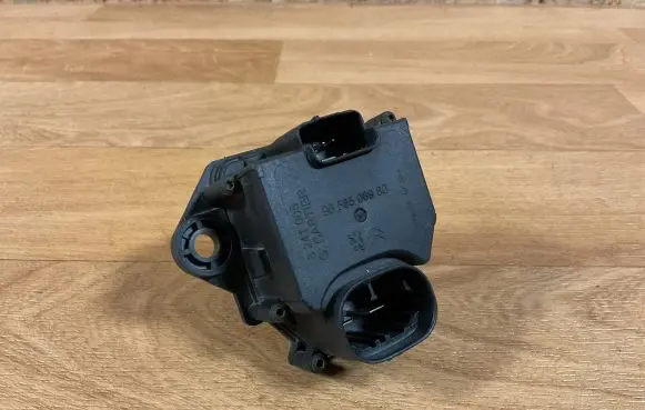 Peugeot 308 Heater blower motor/fan resistor 9658508980
