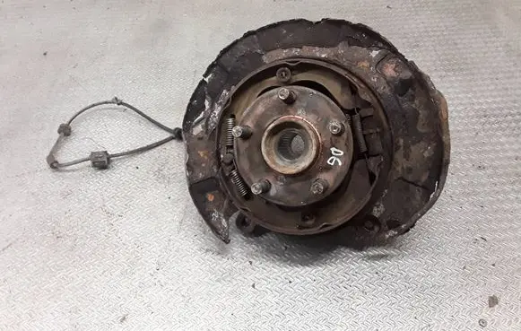 Subaru Forester SH Rear wheel hub spindle/knuckle 