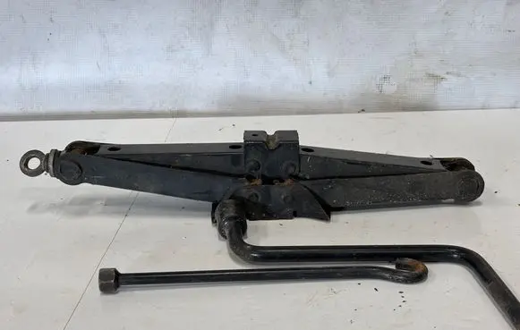 Audi A6 S6 C4 4A Lift Jack 9651759280