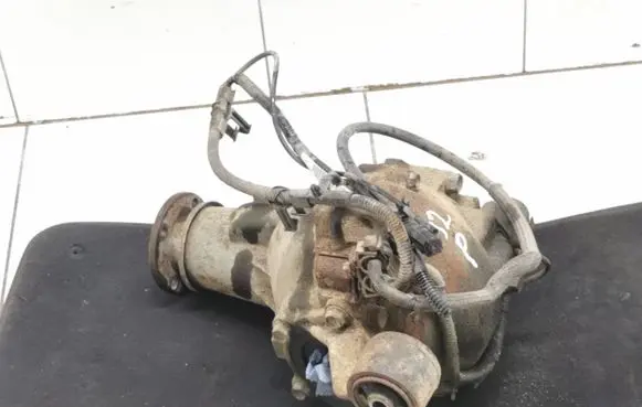 Suzuki Grand Vitara II Front differential 3c07a030 3665854j00