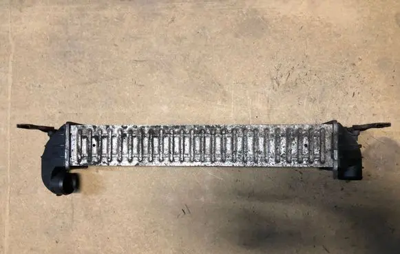 Volkswagen Sharan Intercooler air channel guide 7M3145805