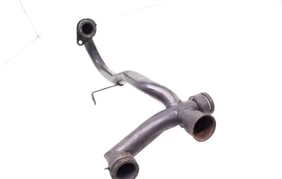 Volkswagen PASSAT B5 Engine coolant pipe/hose 059121083A