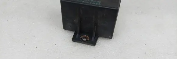 Peugeot 406 Glow plug pre-heat relay 9639912580