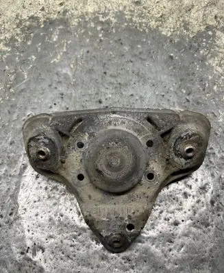 Audi A4 S4 B5 8D Coil spring mount 