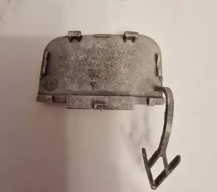 Mercedes-Benz A W169 Front tow hook cap/cover A1698850581