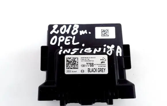 Opel Insignia B Parking PDC control unit/module 13517788
