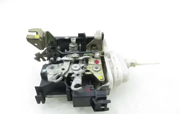 Audi A4 S4 B5 8D Front door lock 8D1837015F
