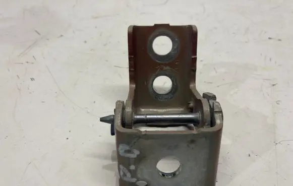 Peugeot 3008 II Front door upper hinge 1608322680
