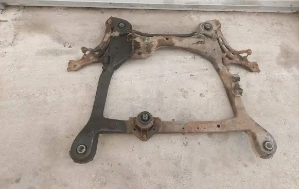 Lexus ES 250 - 300 - 330 Front subframe