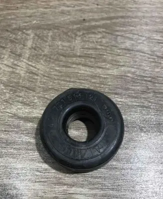 Volkswagen Transporter - Caravelle T4 Front upper strut mount 701513121