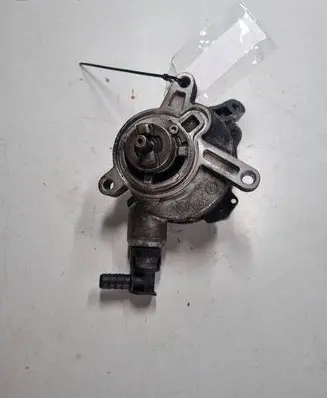 Volvo V70 Vacuum pump 08699237