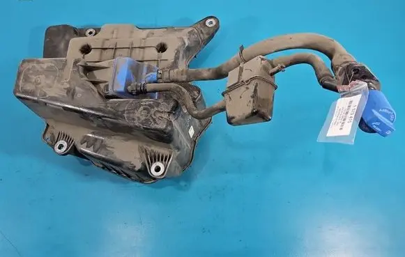 Audi A4 S4 B9 8W AdBlue liquid reservoir 4067411AD IMPRK1573415