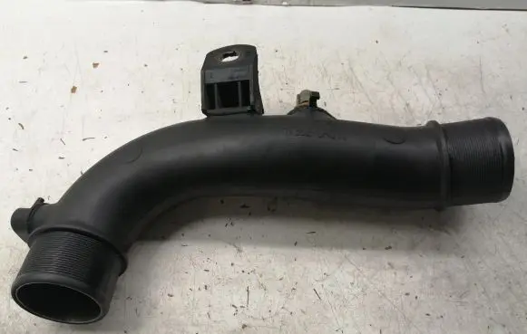 Toyota Corolla Verso AR10 Intercooler hose/pipe 173620R011